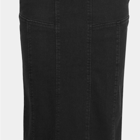 NWT Black Denim Skirt by
NWT) MSCH Size M Seamed Design, Back Zipper Classy - Picture 4 of 10